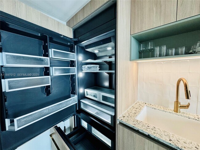 Building Photo - 159 NE 6th St