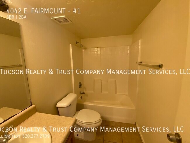 Building Photo - 4042 E. FAIRMOUNT-#1