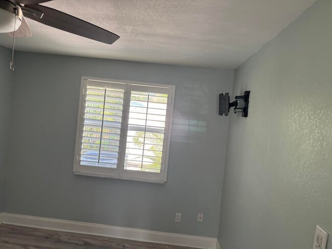 Building Photo - 57547 Gibson St