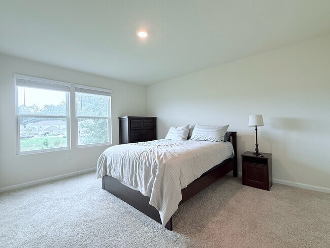 Building Photo - 48 Java Ln