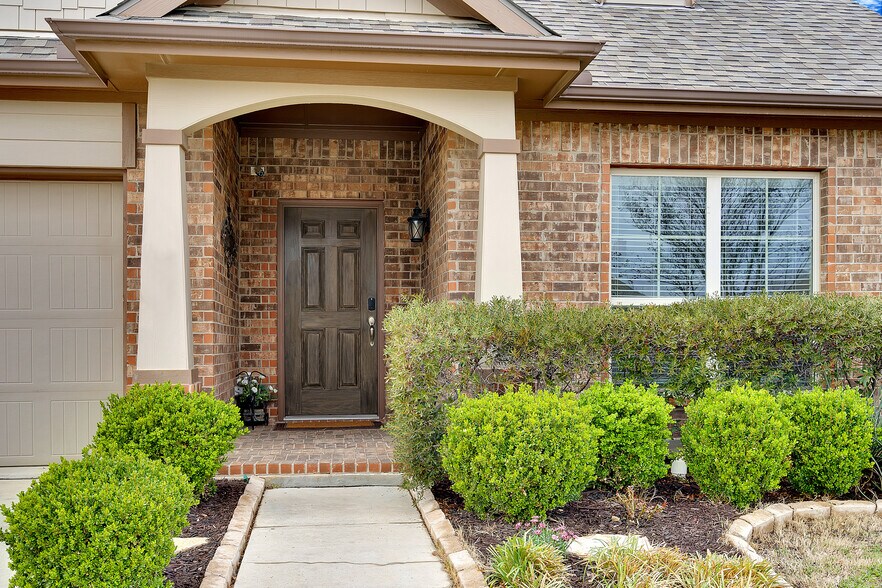 Building Photo - 117 Oakmont Dr