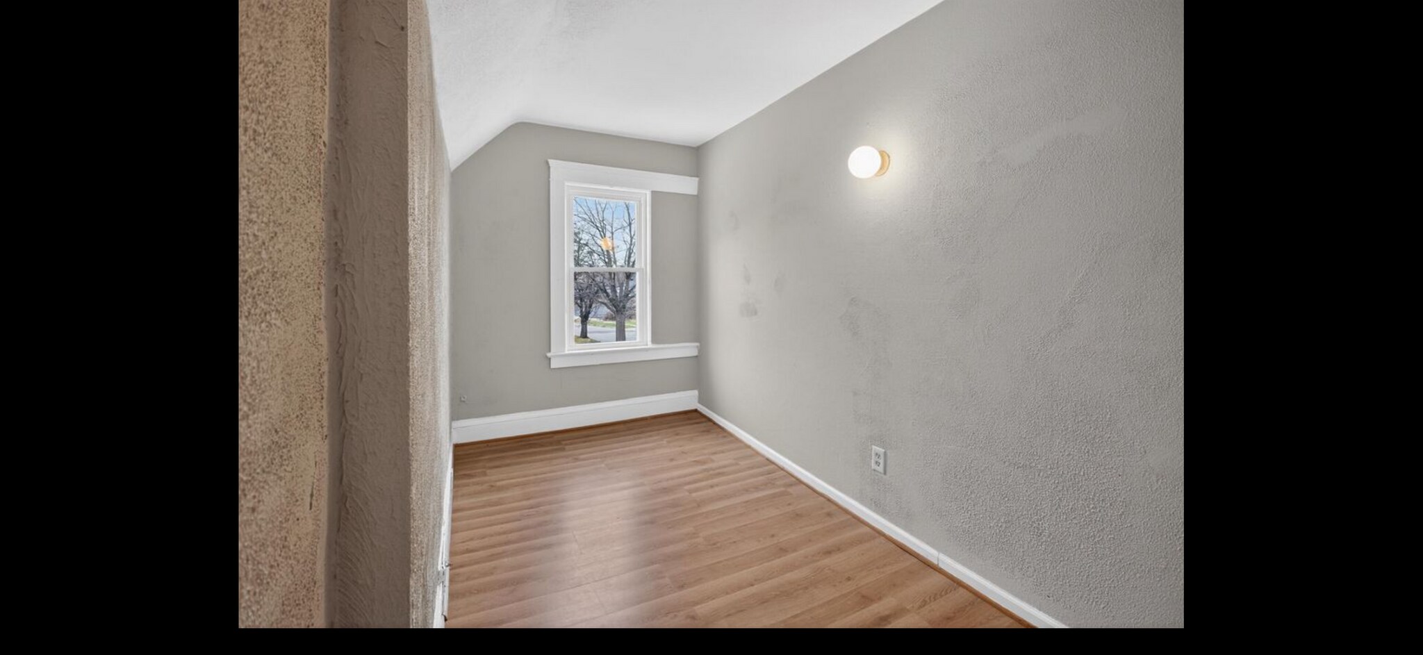 Building Photo - 200 S Elm Ave