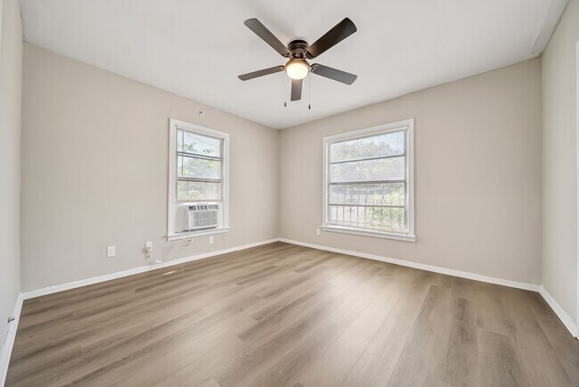 Building Photo - 2619 Nettleton St