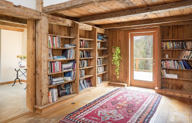 Building Photo - Orcas Landing Custom Built Luxury Home