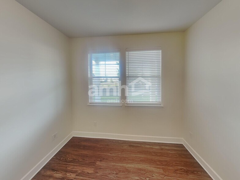 Building Photo - 4318 Spregan Way