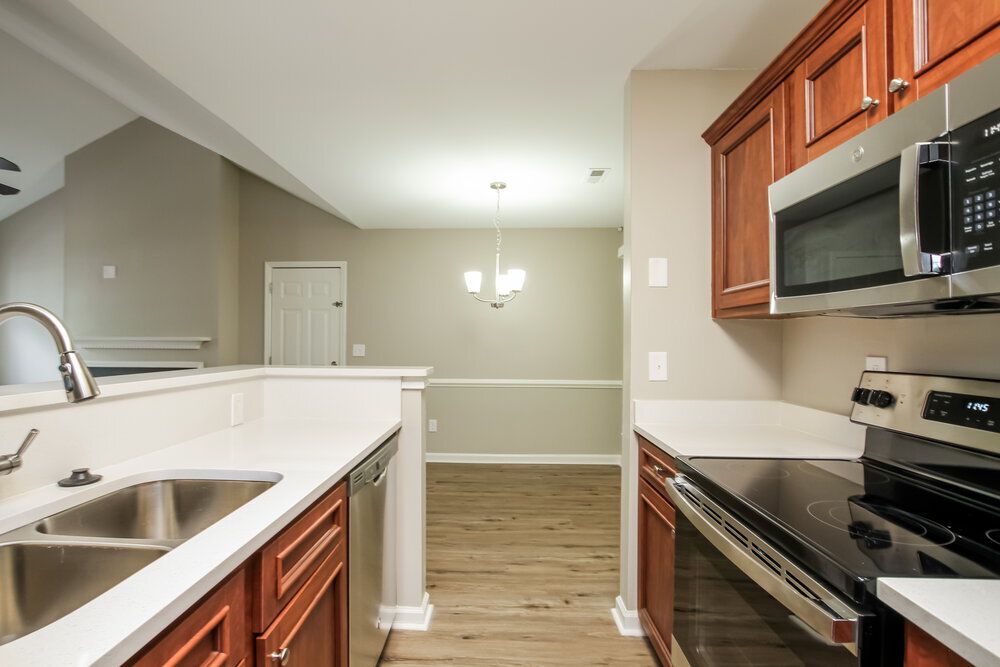 Building Photo - 1225 Larkspur Dr