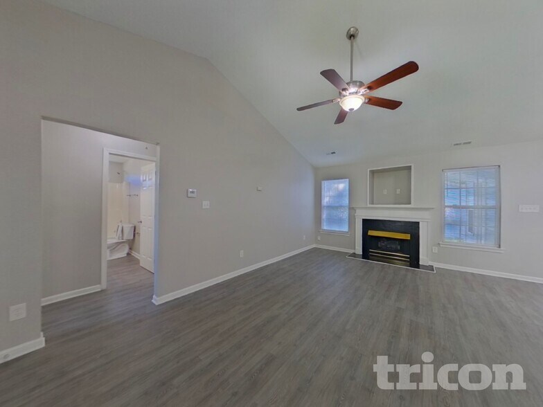 Building Photo - 1613 Bear Brook Dr