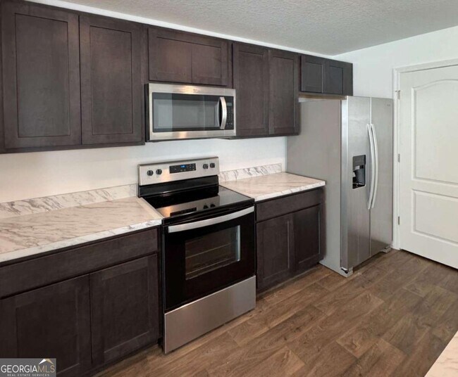 Building Photo - 101 Landing Blvd