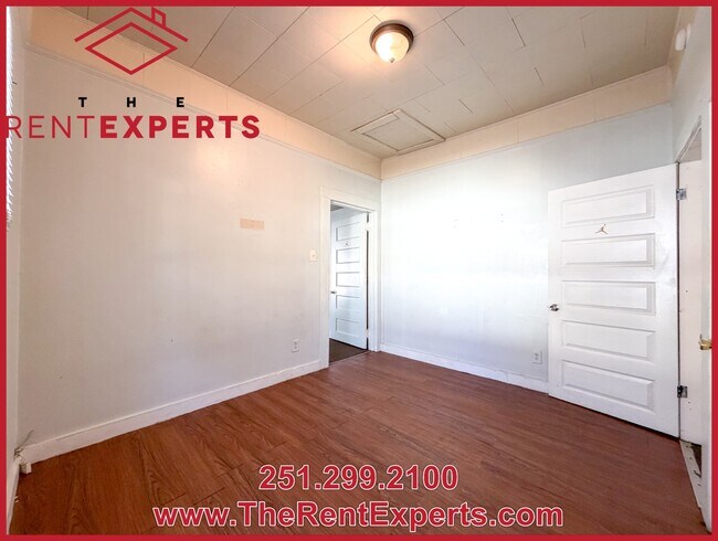 Building Photo - 156 Hemley Ave