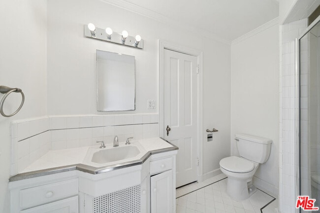 Building Photo - 1284 S Beverly Glen Blvd