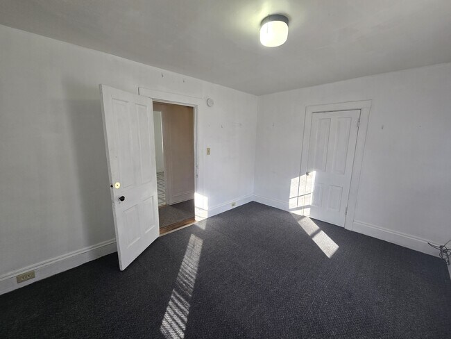 Building Photo - 1424 Grant Ave