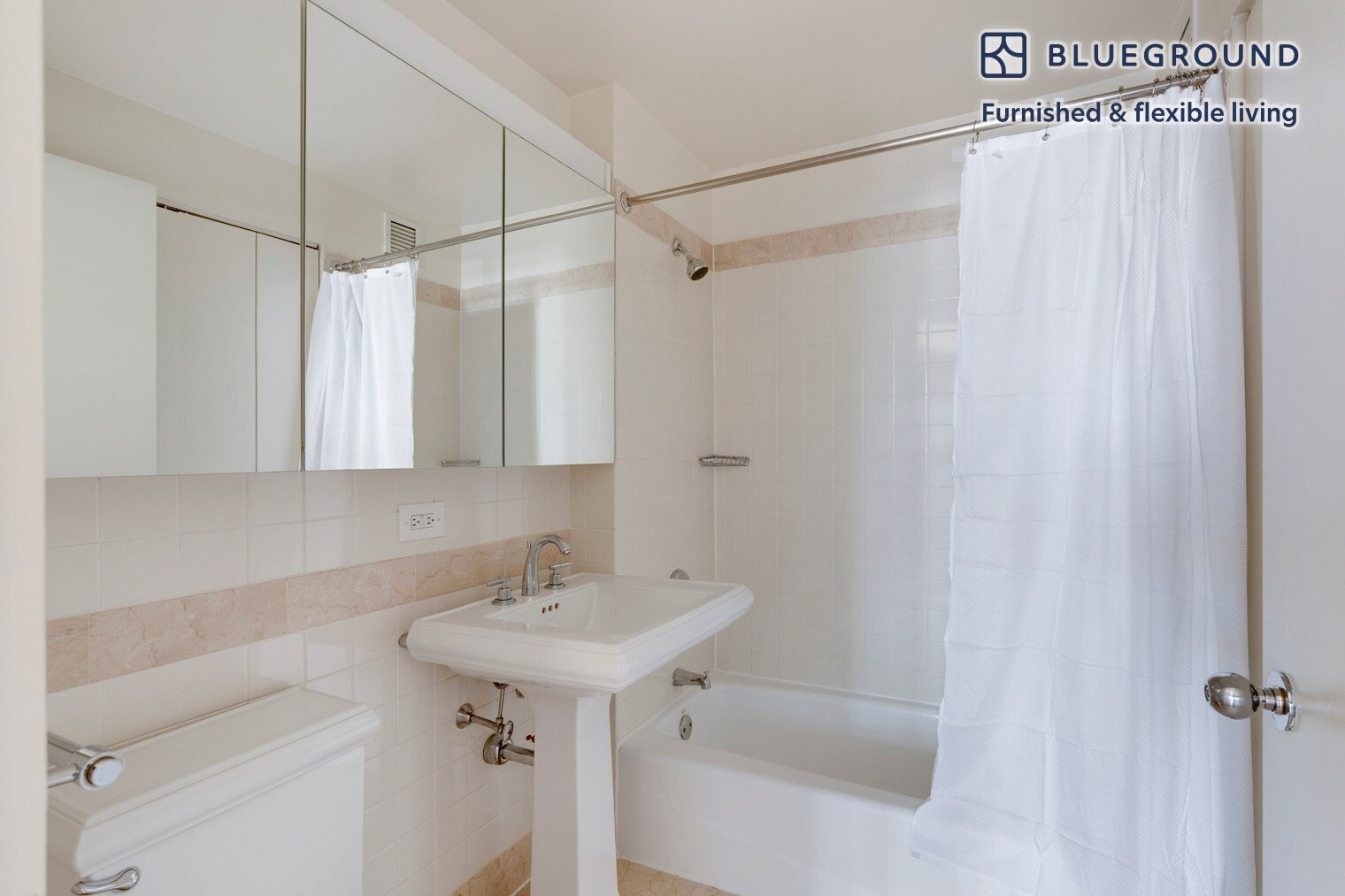 Building Photo - 255 W 94th St