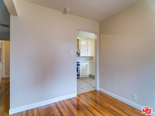 Building Photo - 8716 Bleriot Ave