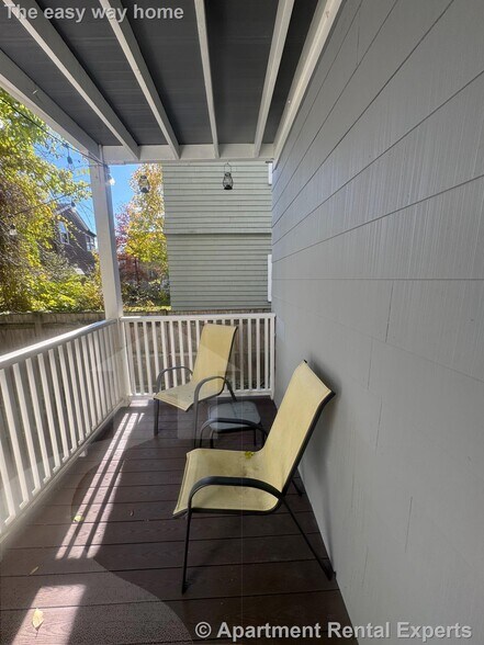 Building Photo - 11 Belmont Square