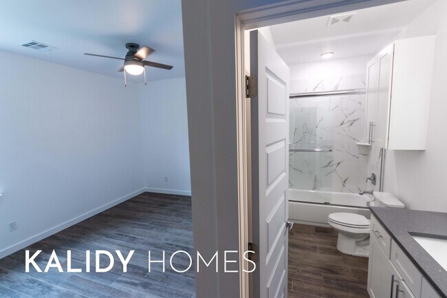 Building Photo - 1679 Kalidy Dr