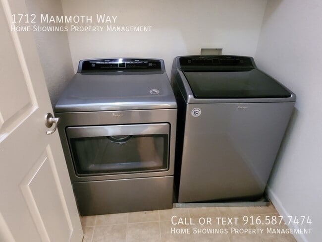 Building Photo - 1712 Mammoth Way