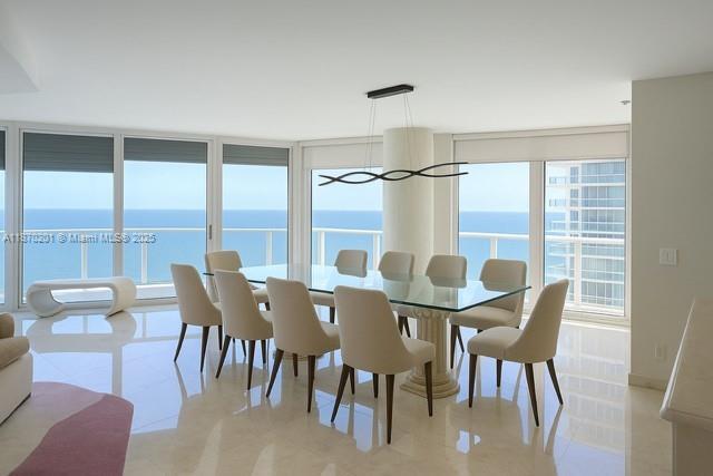 Building Photo - 16445 Collins Ave