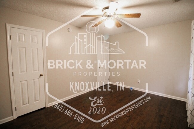 Building Photo - 1006 Davinci Ln