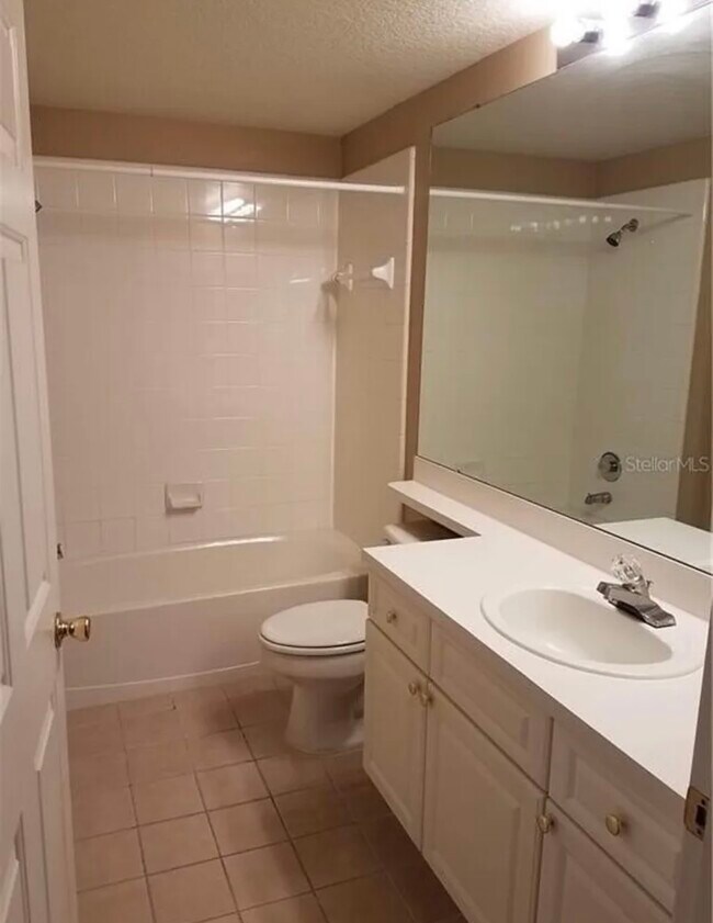 Building Photo - 14205 Falls Church Dr