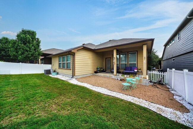 Building Photo - Stunning 3-Bedroom Home with Office in Charleston Parke, Cibolo - Realtor Commission offered: $500