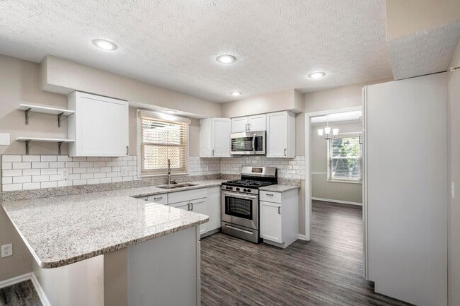 Building Photo - 7652 Cashel Ct