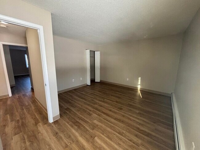 Building Photo - 65 Frank's Ln