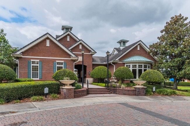 Building Photo - End unit townhome in The Cottages at Oakleaf Plantation