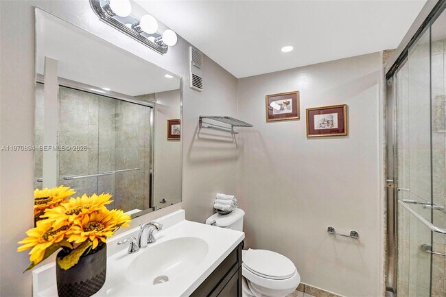 Building Photo - 710 Washington Ave