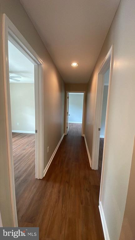 Building Photo - 8688 Wheatfield Way