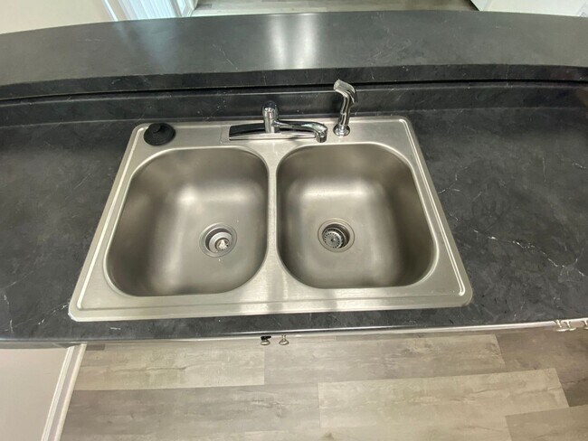 Building Photo - Columbus Station Condo