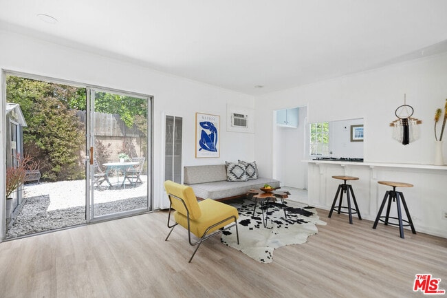 Building Photo - 11465 Cumpston St