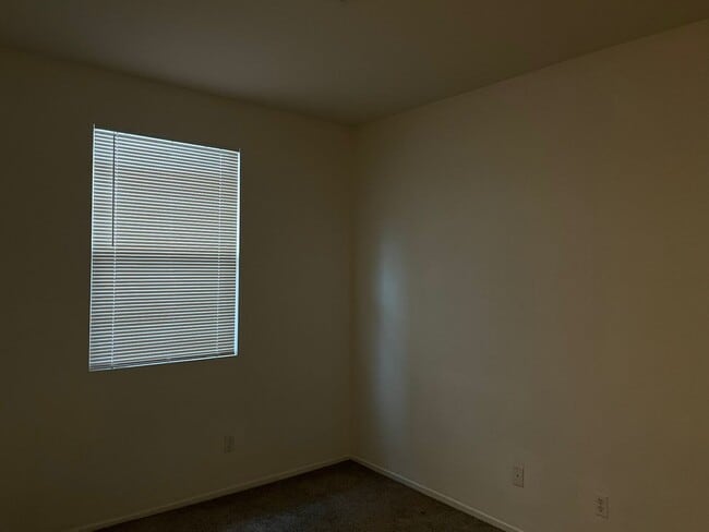 Building Photo - COMING SOON! 3 bedroom- 2 bath Home in Victorville!