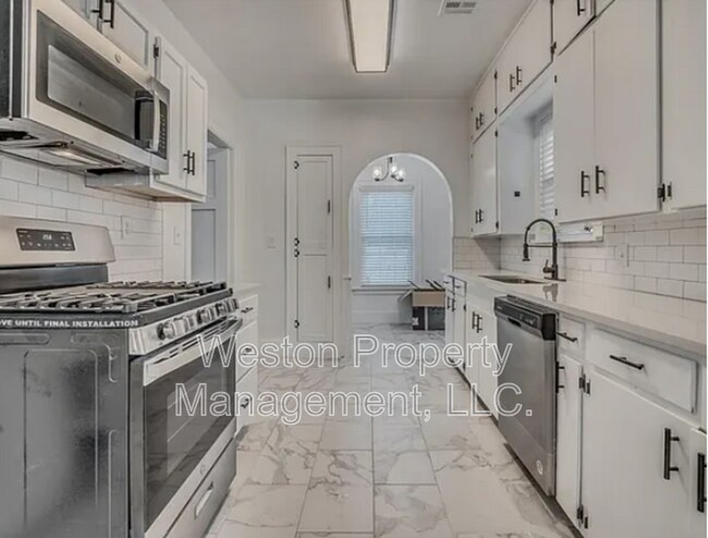 Building Photo - 1428 NW 45th St