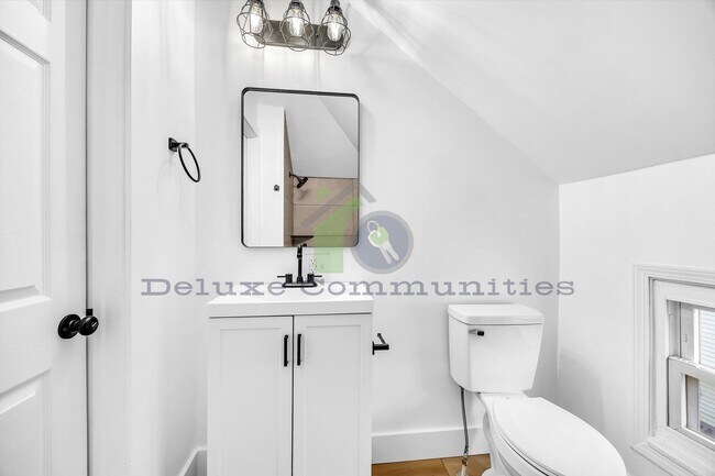 Building Photo - 1011 Jennette Ave NW