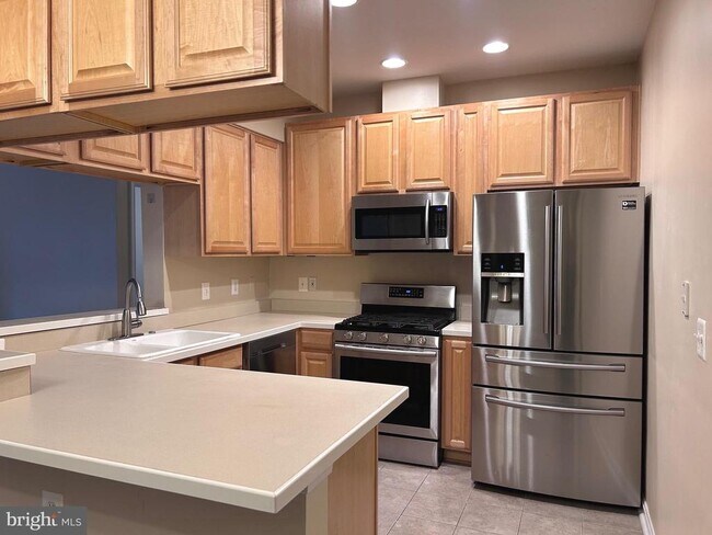 Building Photo - 2921 Deer Hollow Way