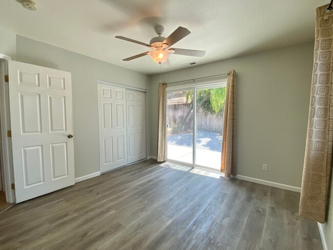 Building Photo - Charming 2 Bedroom Westside Petaluma Bungalow