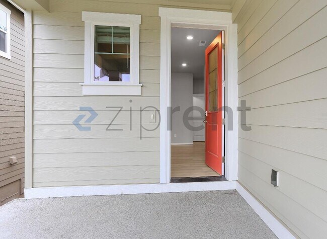 Building Photo - Unit