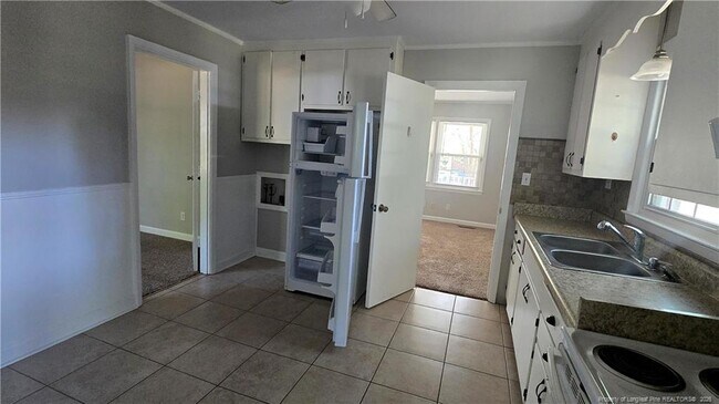 Building Photo - 3526 Furman Dr