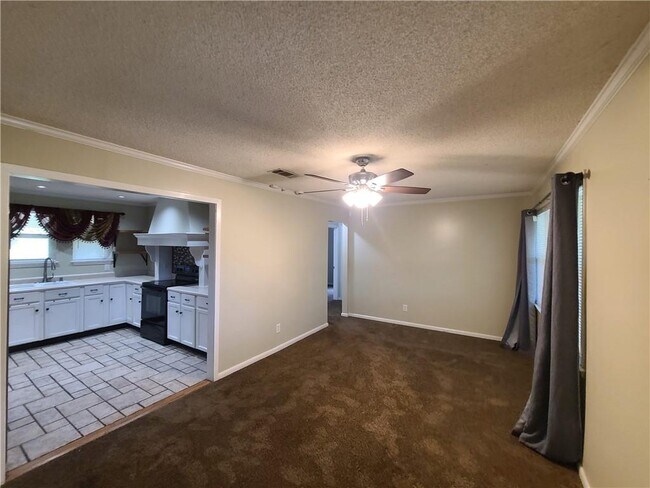 Building Photo - 8535 Clement Poiroux Ln