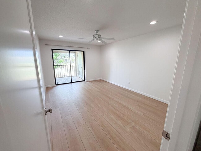 Building Photo - 602 Pinecrest Cir