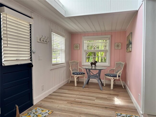 Building Photo - 701 Broadway St