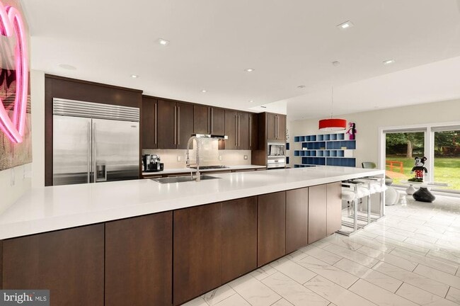 Building Photo - 6309 Bradley Blvd