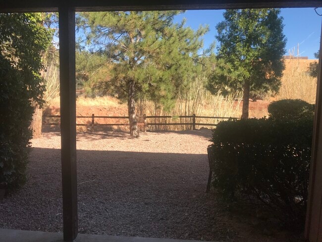 Arroyo back patio - 250 Sunset Dr