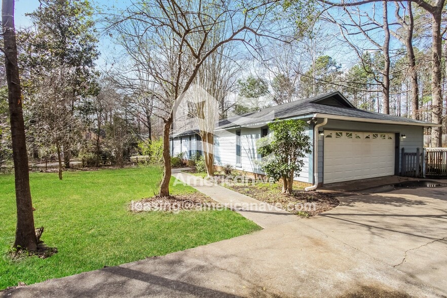 Building Photo - 111 Glenwood Dr