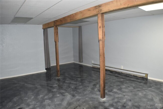 Building Photo - 1014 Elfin Glen Dr