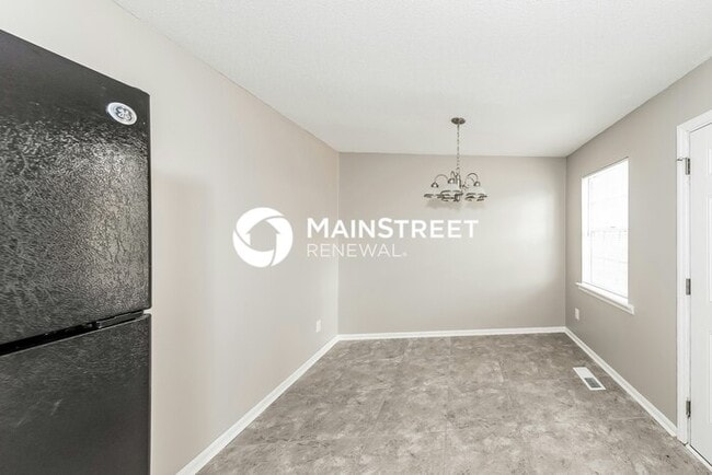 Building Photo - 3 Bedroom Pet-Friendly Home in Birmingham, AL with Main Street Renewal