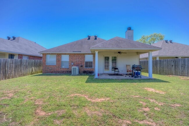 Building Photo - 326 Gaston Ln