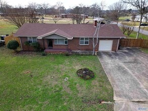 Building Photo - 1409 N Houston St