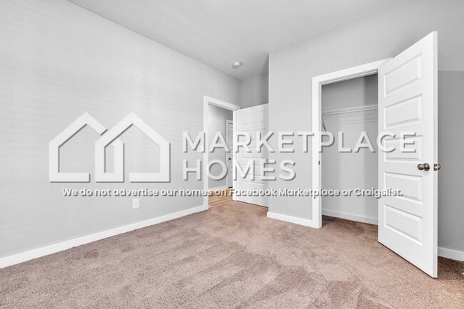 Building Photo - 142 Kings Wy