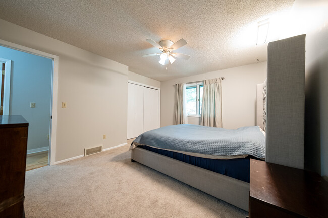 Building Photo - 3521 Widgeon Way